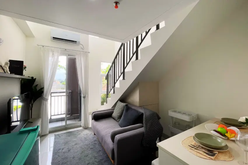Living Area & Tangga Mezzanine Studio Loft